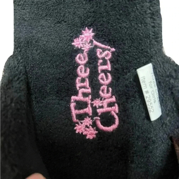 🌟 Three Cheers Slippers sz large 🌟 - Picture 2 of 3